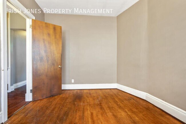 Building Photo - 54 Anderson Pl