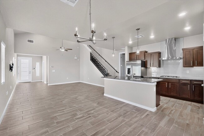 Building Photo - 9930 Isla Pl