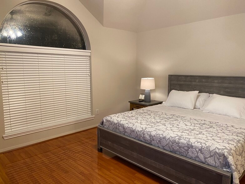 Master bedroom - 14243 Andrea Way Ln