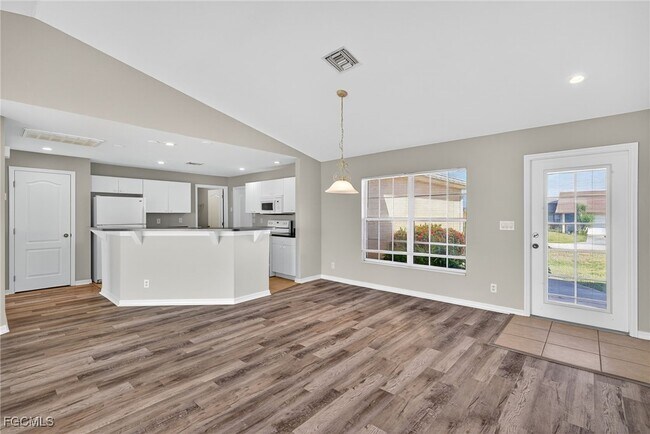 Building Photo - 1826 NE 18th Ave