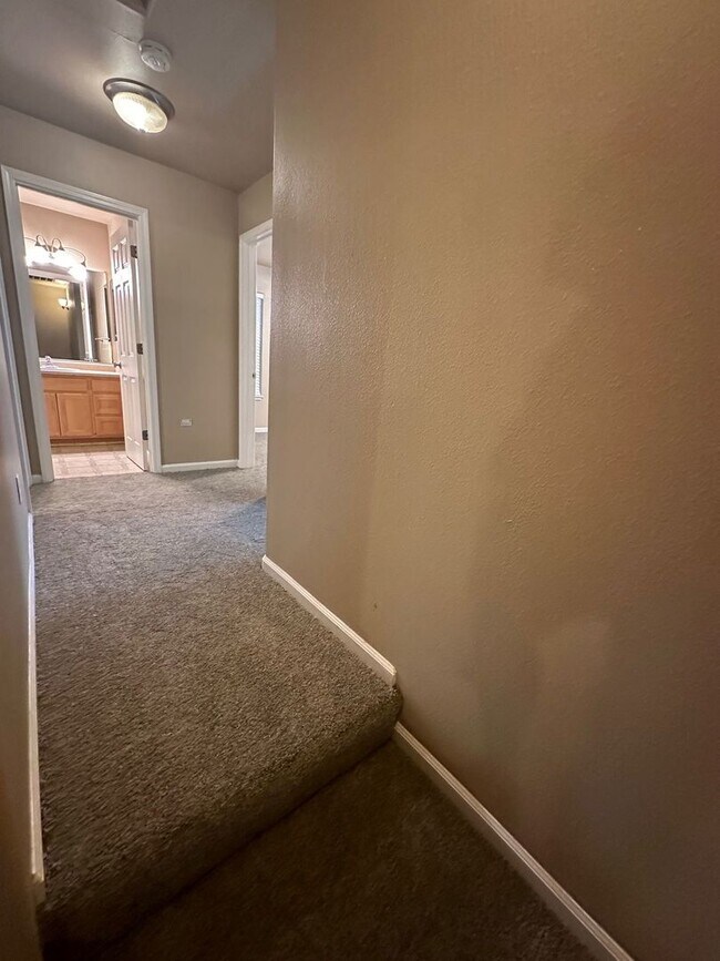 Building Photo - 1149 W 3rd St