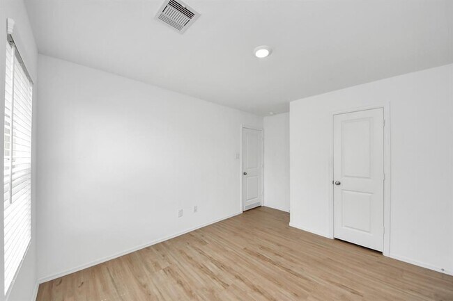 Building Photo - 4131 Neches Bnd Dr