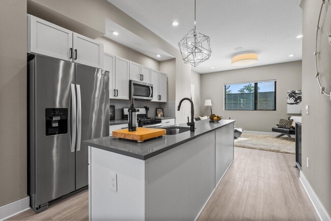 Building Photo - 122 S Ohio Ave