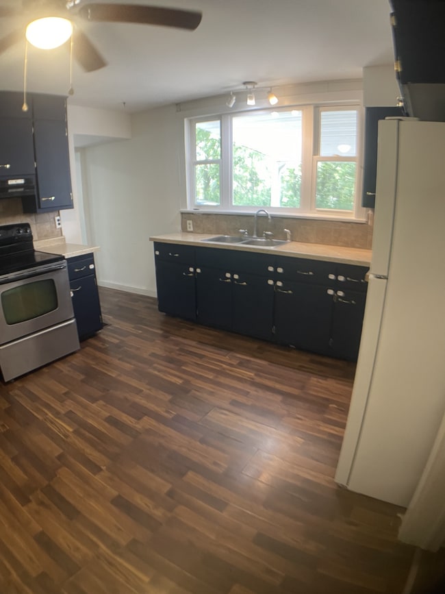 Building Photo - 4744 O Dr S