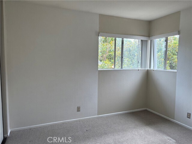 Building Photo - 70 Echo Run