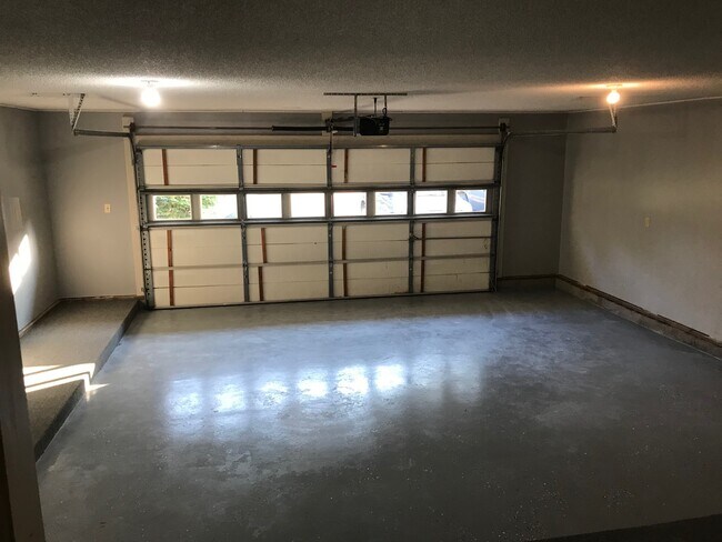 Building Photo - 151 Henry Sledd Rd