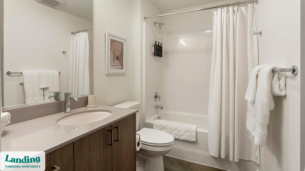 Building Photo - 2301 E Union St