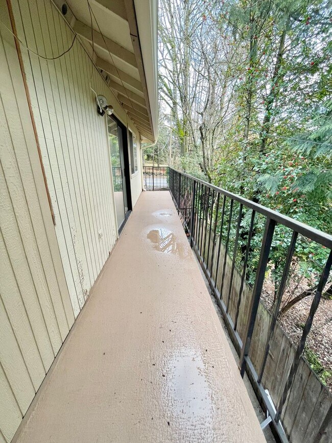 Building Photo - 15313 15th Ave NE