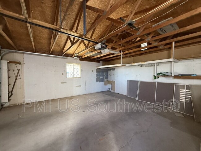 Building Photo - 4453 Calle del Media