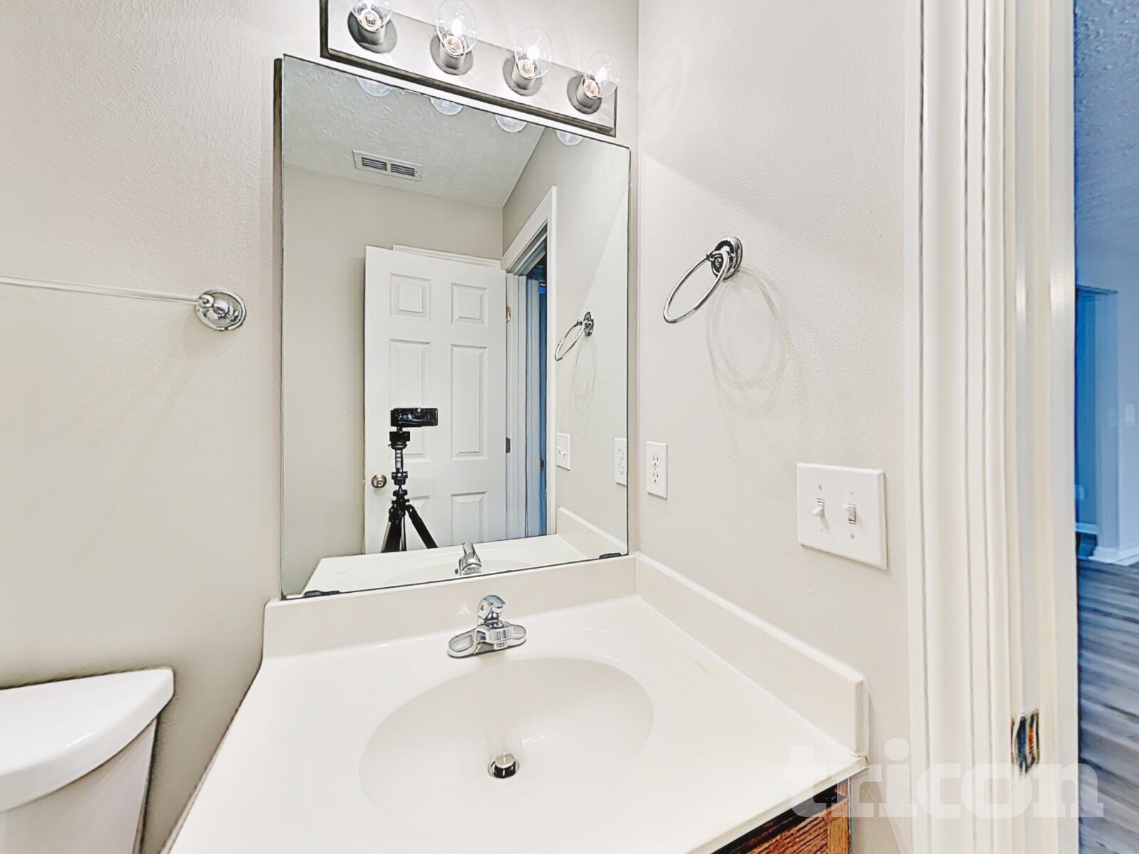 Building Photo - 1517 Destiny Dr