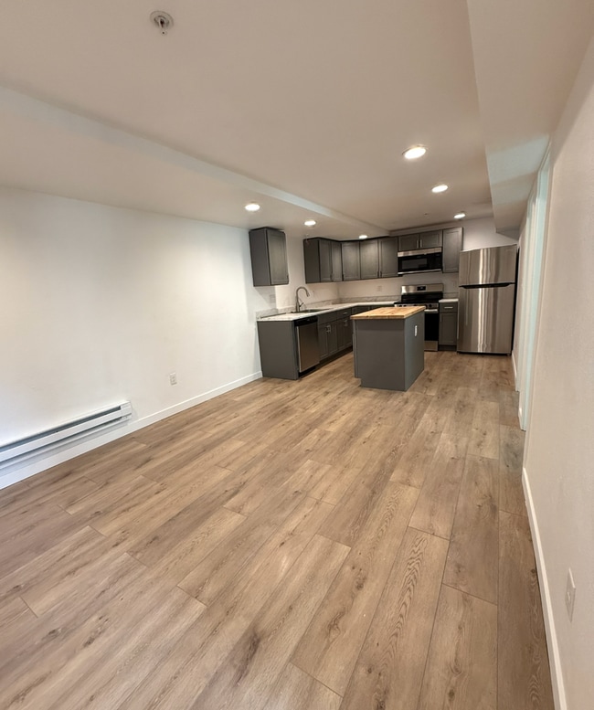 Building Photo - 5090 E Warren Ave, #5274 – 3 Bed / 2 Bath ...