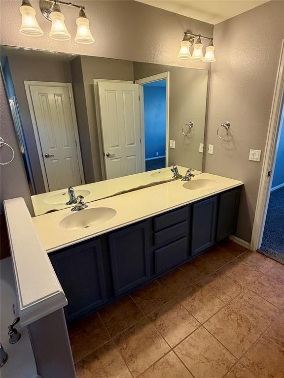 Building Photo - 500 Kingfisher Ln