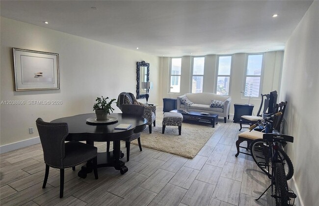 Building Photo - 5401 Collins Ave