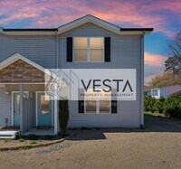 Building Photo - 12 Riddle Rd