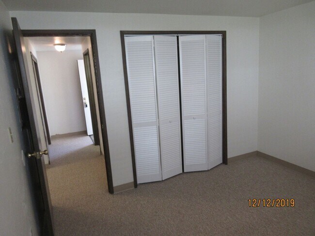 Building Photo - (907) Bluewood Apartments - 1 Bedroom / 1 Bath