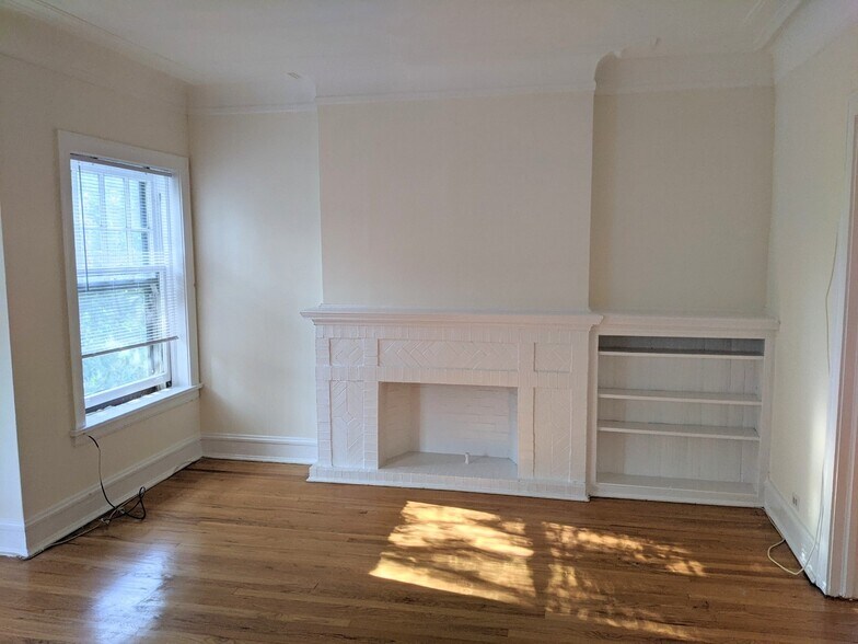 Primary Photo - 731 Hinman Ave