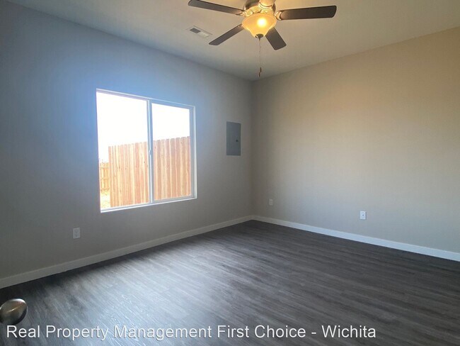 Building Photo - 3 br, 2 bath House - 13510 W Haskell Ct
