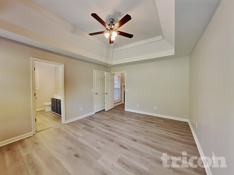 Building Photo - 101 Bentree Dr