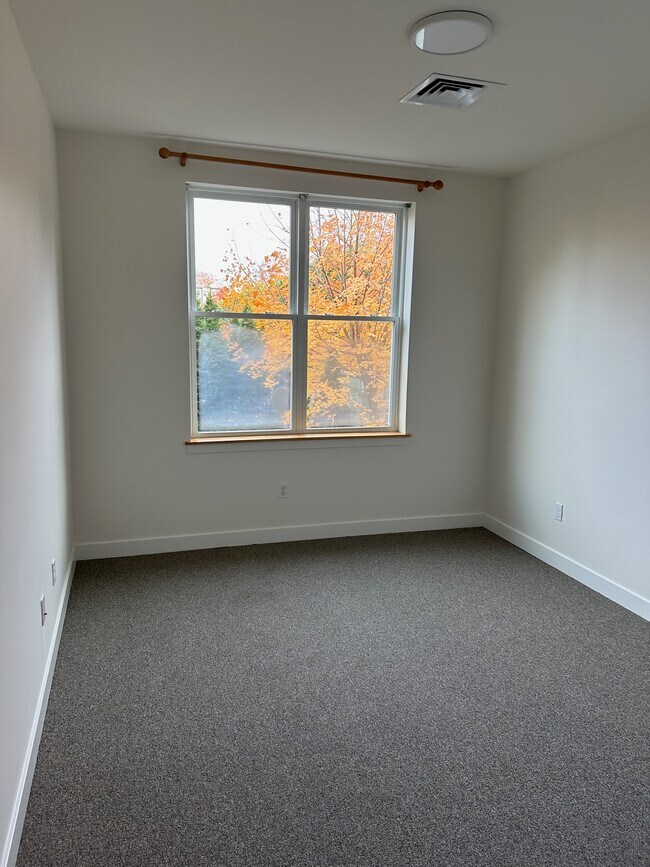 Building Photo - 410 Farrell St