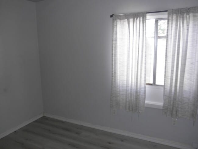 Building Photo - 1118 3rd St NW