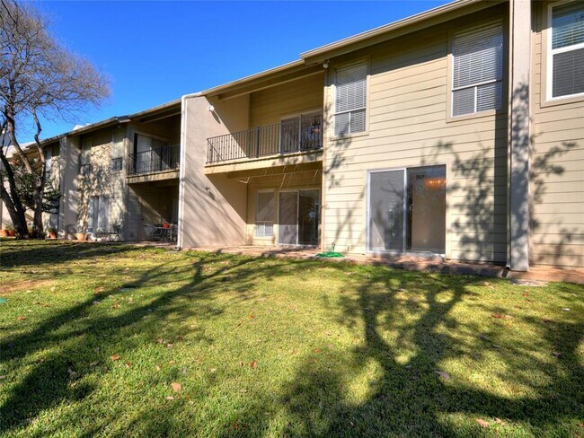 Building Photo - 100 Lido Cir
