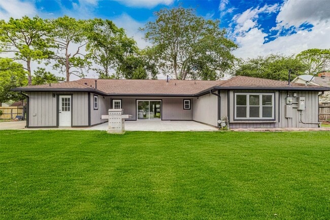 Building Photo - 9923 Emnora Ln