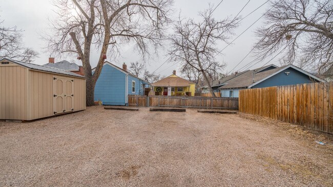 Building Photo - Vintage Charmer in Old Colorado City