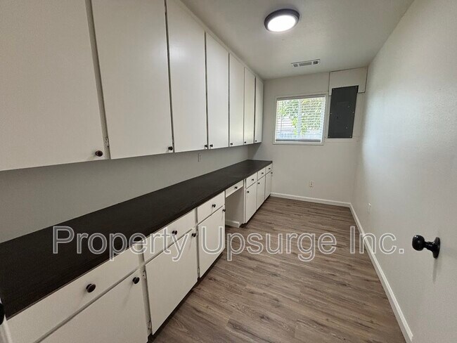 Building Photo - 735 Kimball Rd