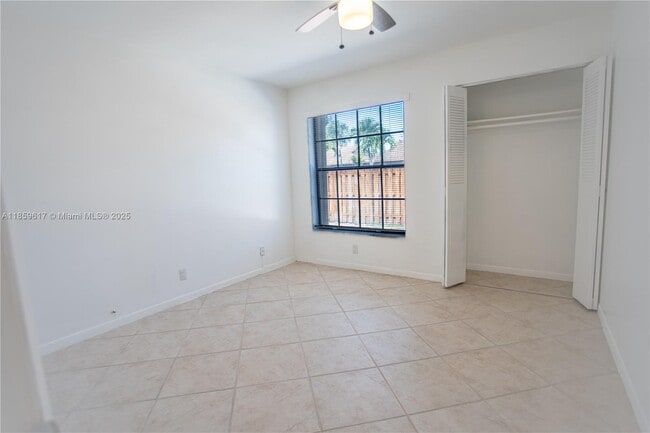 Building Photo - 2615 SW 74th Terrace