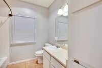 Building Photo - 3113 Robinson Ave