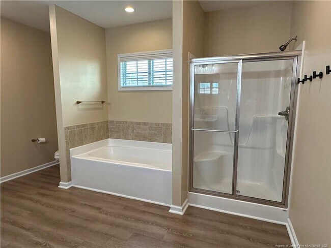 Building Photo - 2040 Stonewash Dr