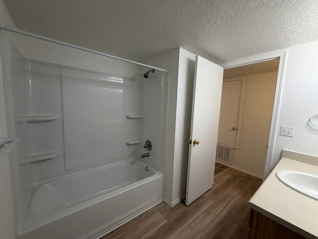 Building Photo - 3 Bedroom Single Story Home Available Near Unser Blvd NW & McMahon Blvd NW!