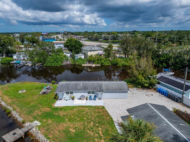Building Photo - 8820 Rocky Creek Dr