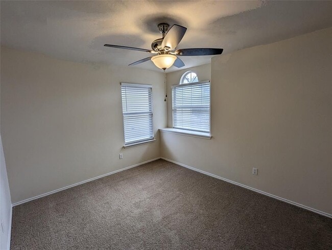 Building Photo - 13512 Albania Way