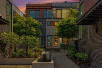 Building Photo - 3810 California Ave SW