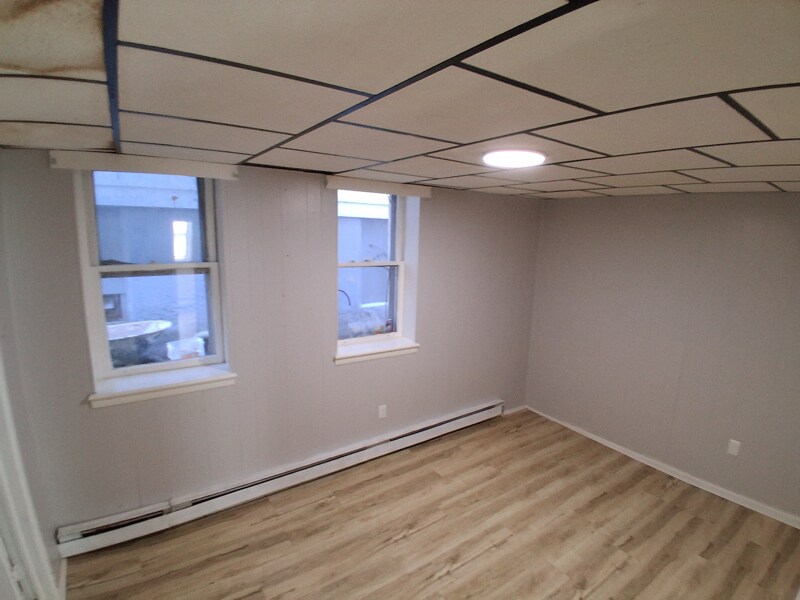 Building Photo - 67 Railroad St