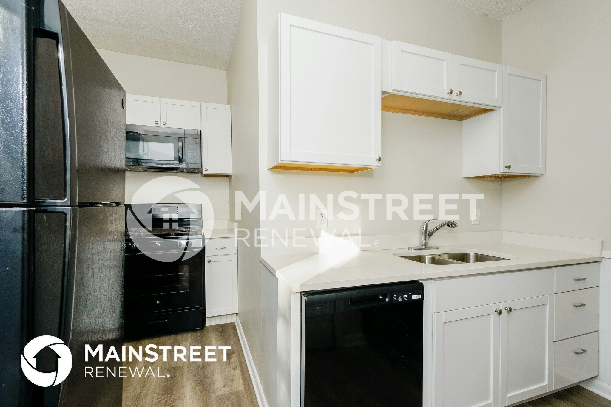 Building Photo - 664 S 27th St