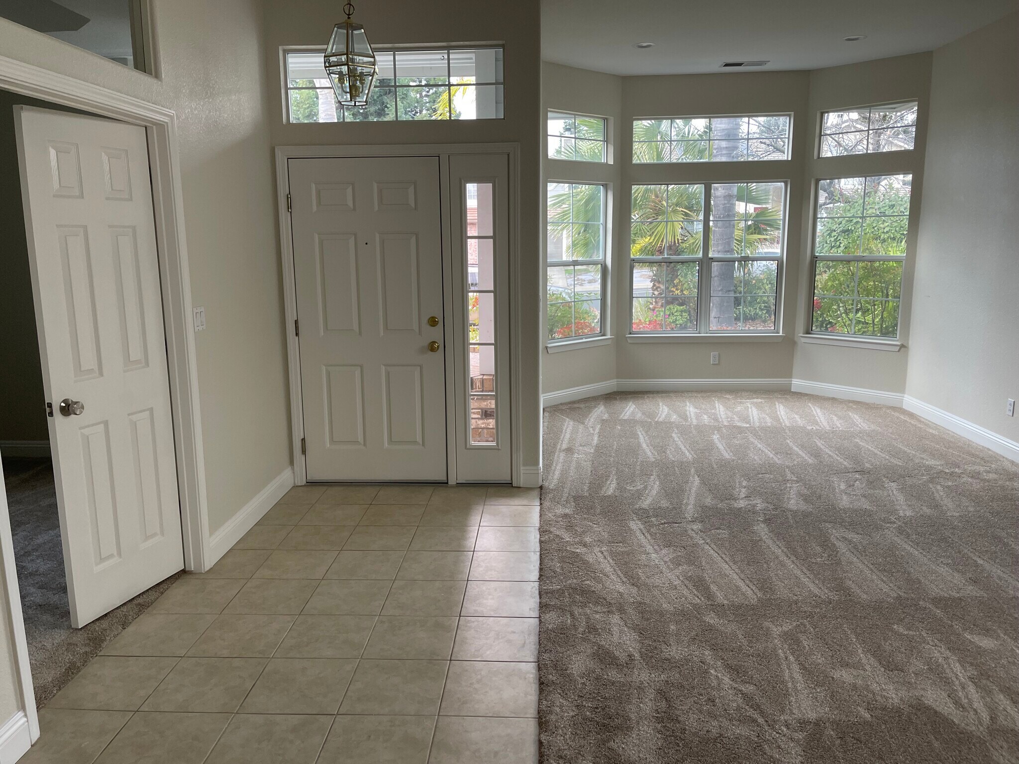 Building Photo - 5637 Darby Rd