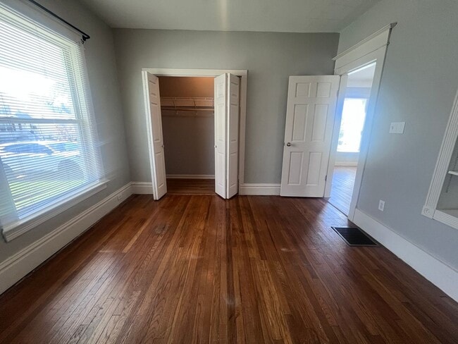 Building Photo - Updated 4-Bedroom Home!