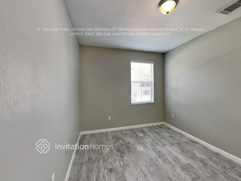 Building Photo - 15380 SW 10th St