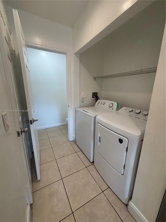 Building Photo - 820 NW 2nd Ave