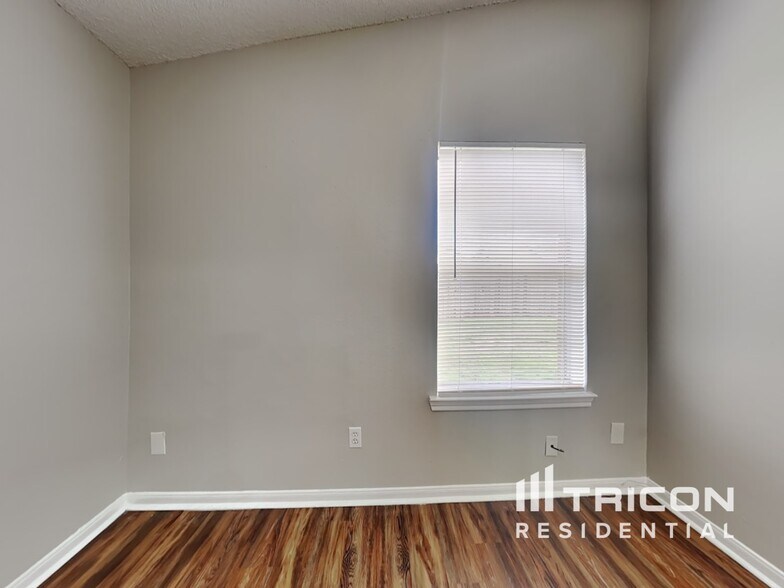 Building Photo - 3142 Boynton Dr