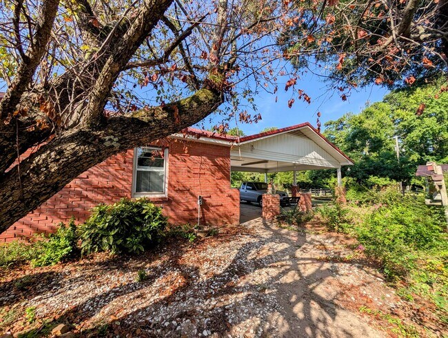 Building Photo - 6400 Gibson Ln