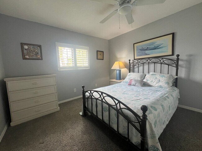 Building Photo - BEAUTIFUL and Renovated Riverfront Furnished Condo 2 Bedrooms, 2 Bathrooms