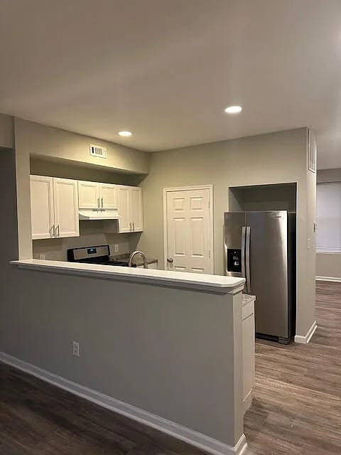 Building Photo - 3 Bedroom Home