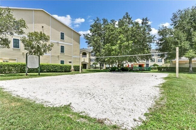 Building Photo - Equestrian Parc with Garage!