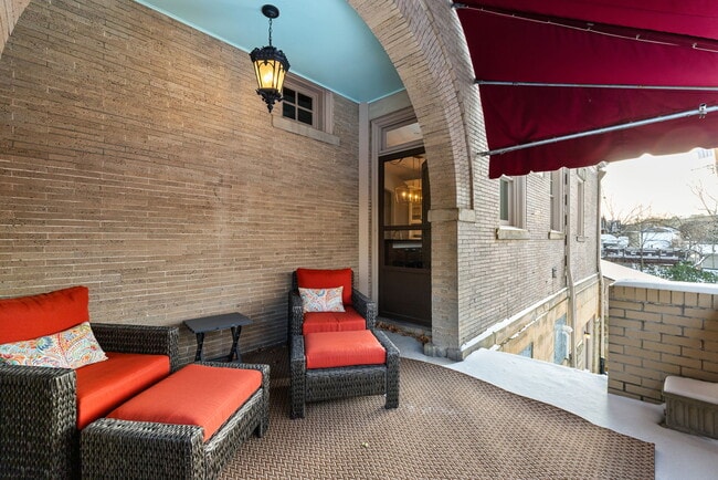 Building Photo - 5135 Ellsworth Ave