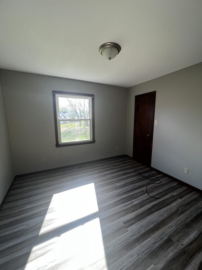 Building Photo - 2834 SE Glenside Ct