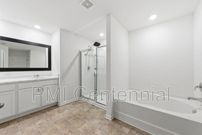 Building Photo - 192 Hampton Cir