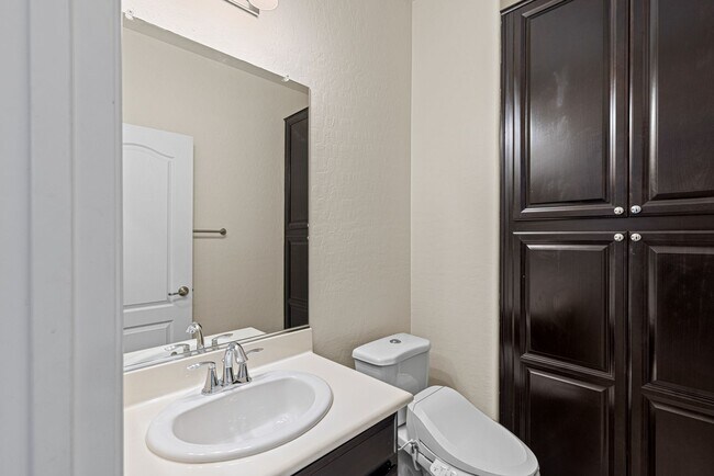 Building Photo - Beautiful West Vegas Home With Next Gen Suite